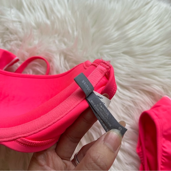 Aerie ruffle bikini set size 36D bra and L bottom tie hot pink with white trim - Picture 4 of 13